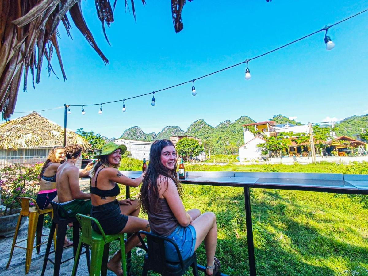 Yolo Pool Bar Villas & Garden Restaurant Phong Nha Esterno foto