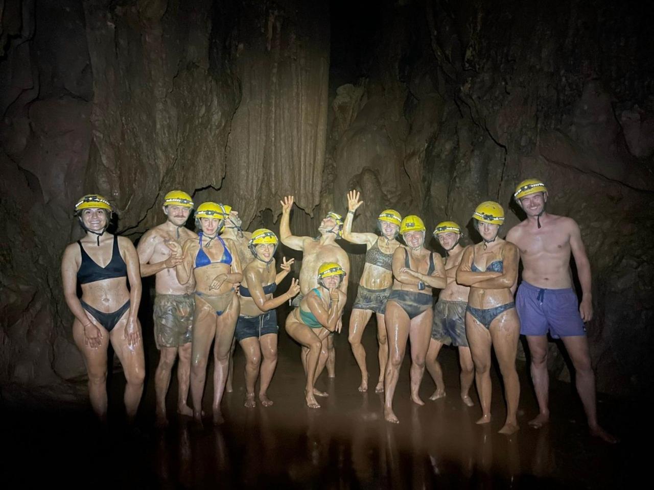Yolo Pool Bar Villas & Garden Restaurant Phong Nha Esterno foto