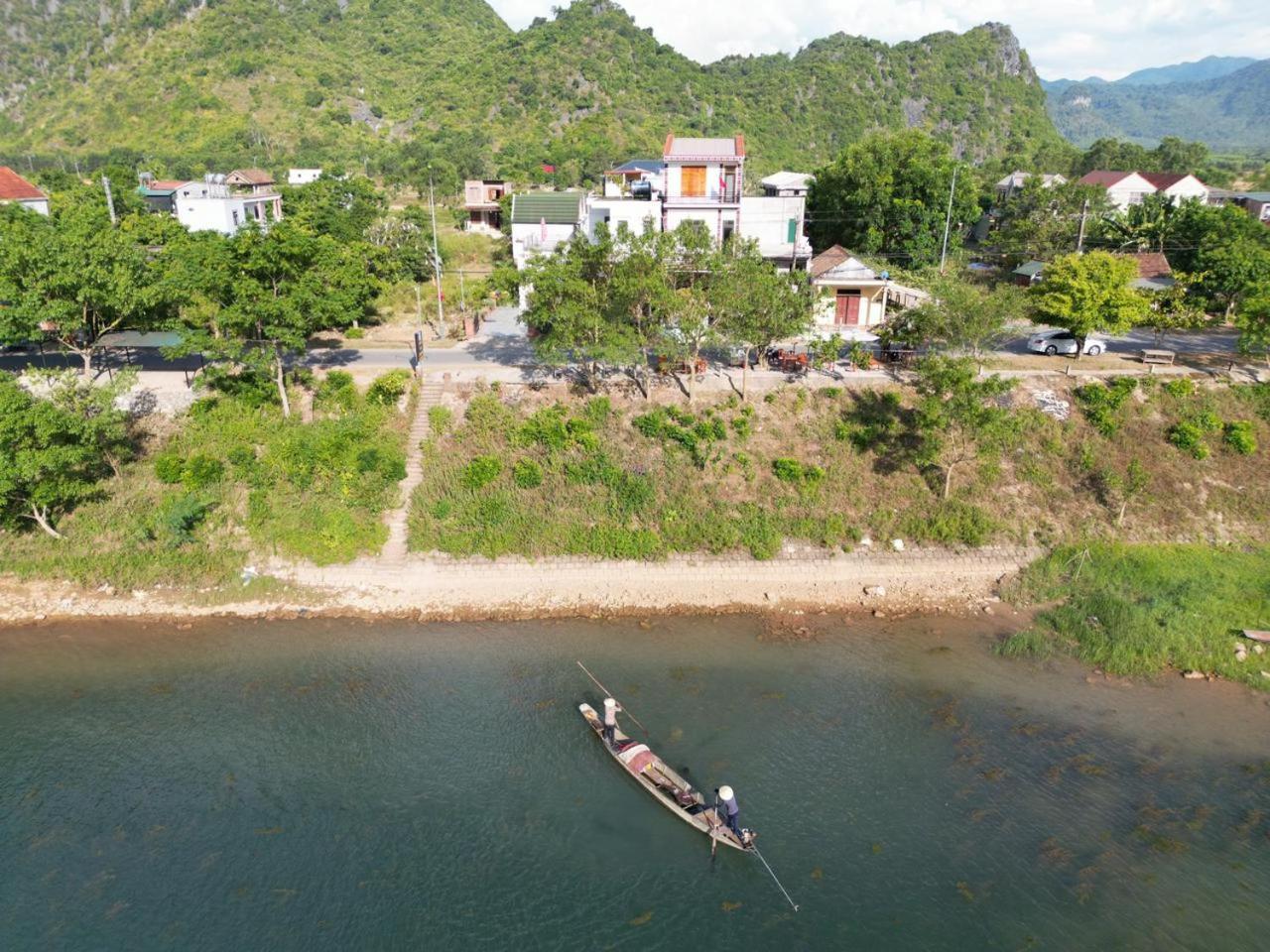 Yolo Pool Bar Villas & Garden Restaurant Phong Nha Esterno foto