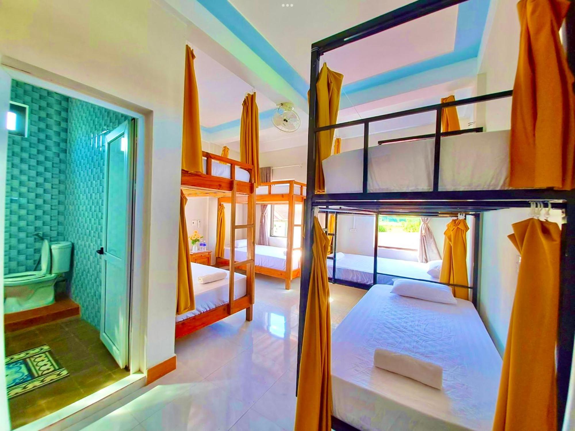 Yolo Pool Bar Villas & Garden Restaurant Phong Nha Esterno foto