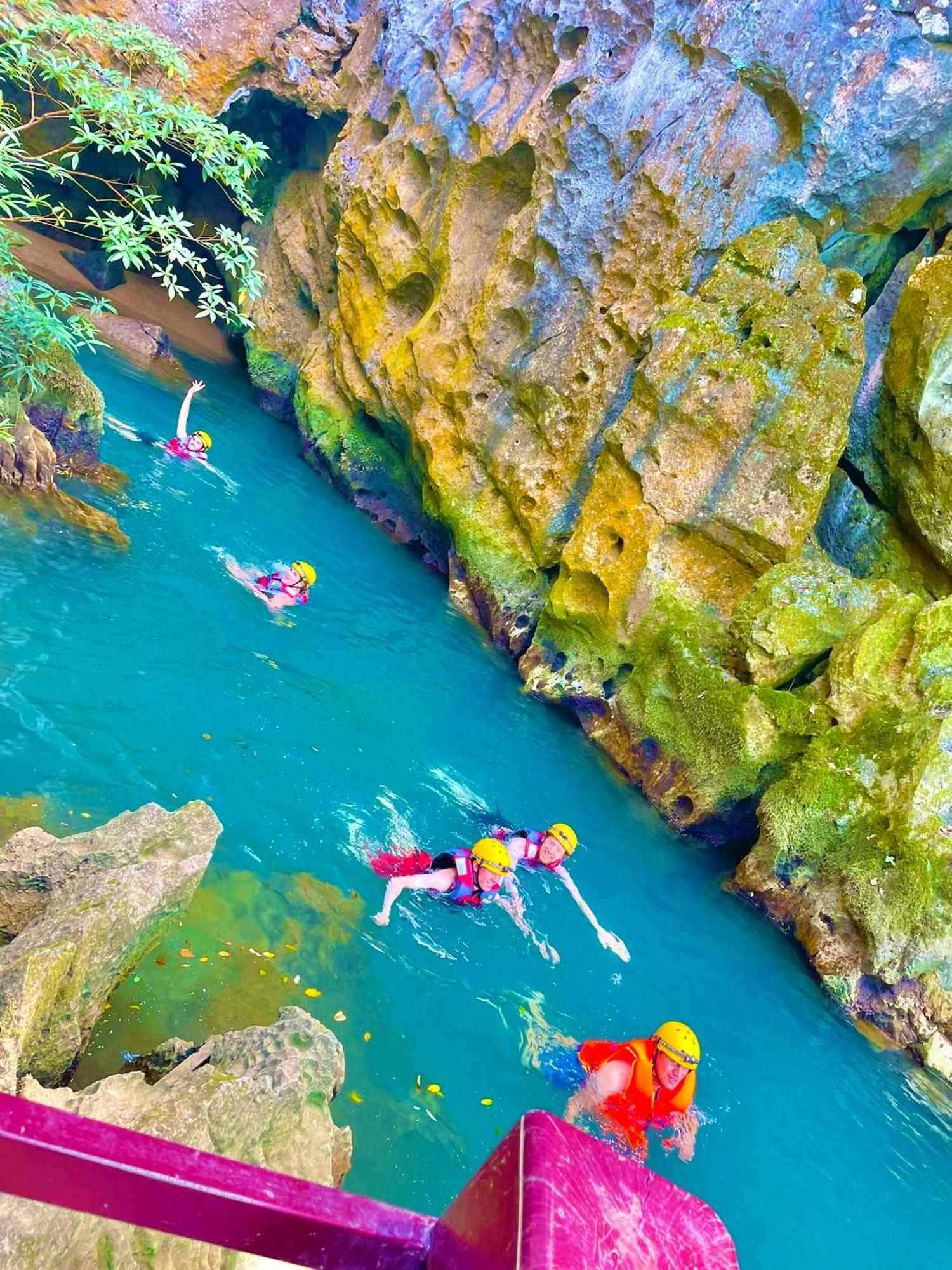 Yolo Pool Bar Villas & Garden Restaurant Phong Nha Esterno foto